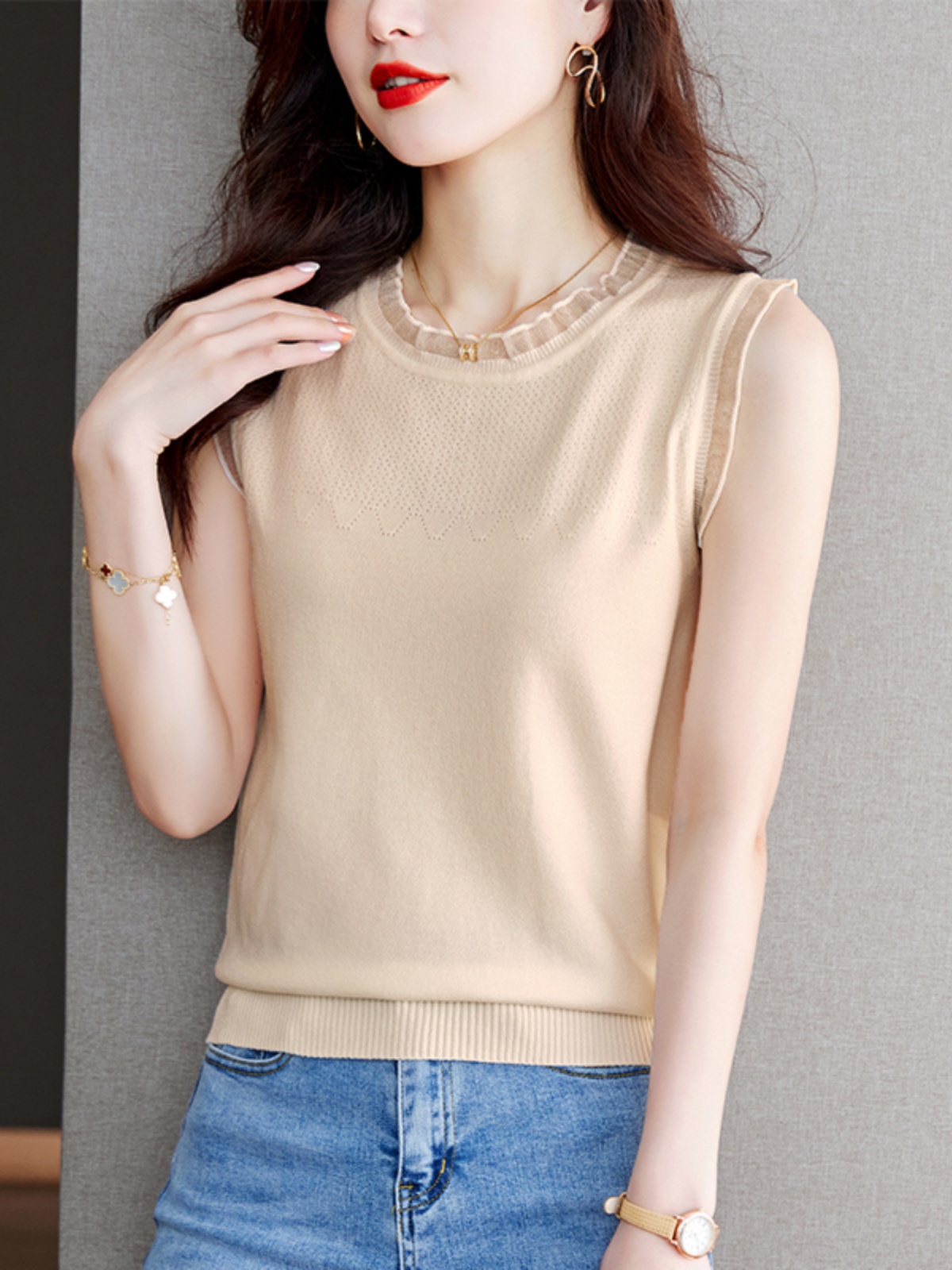 White Knitted Vest Women's Sui – Summer Clothing Outlet recenzja i cena