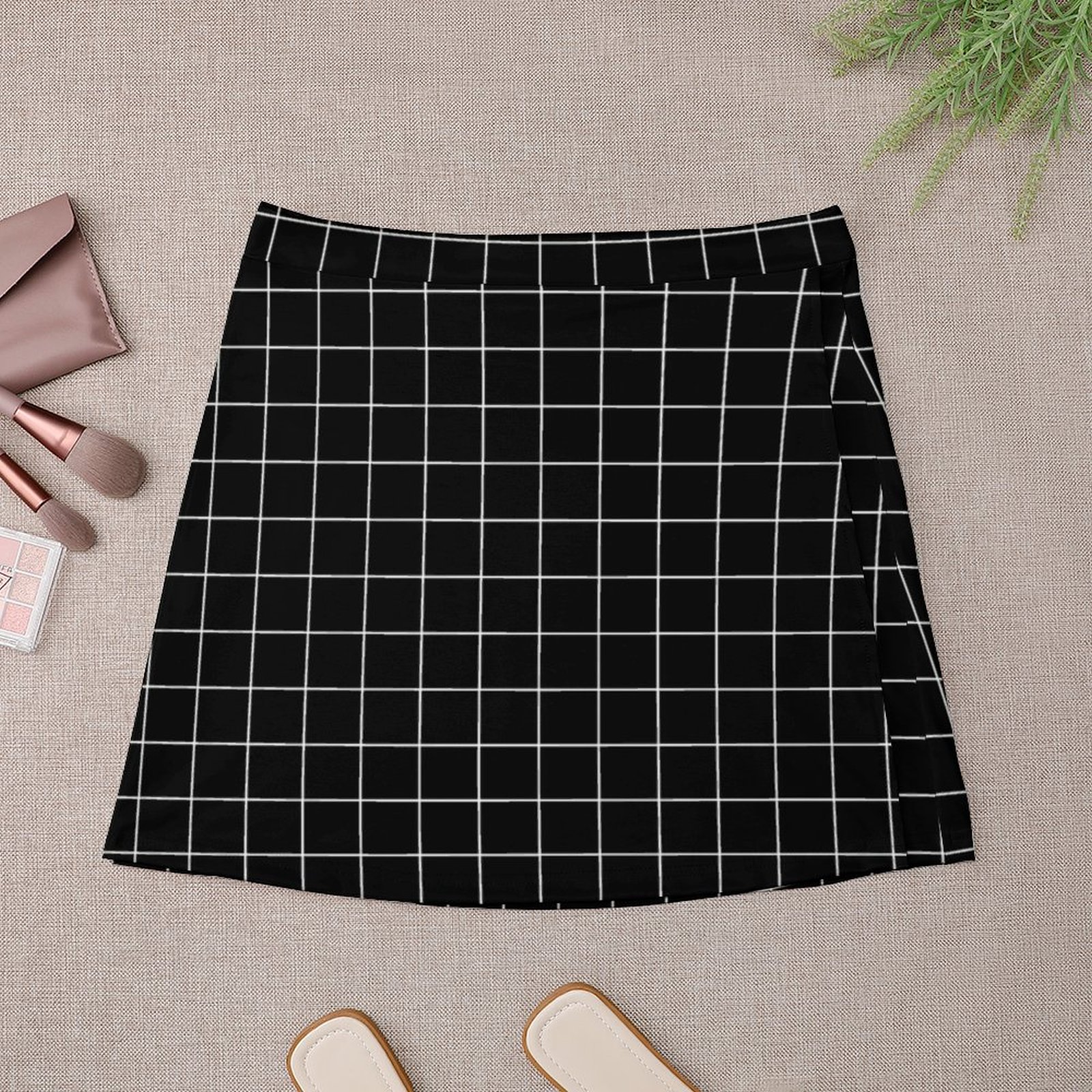 Large White Grid on Black Mini – Summer Clothing Online recenzja i cena